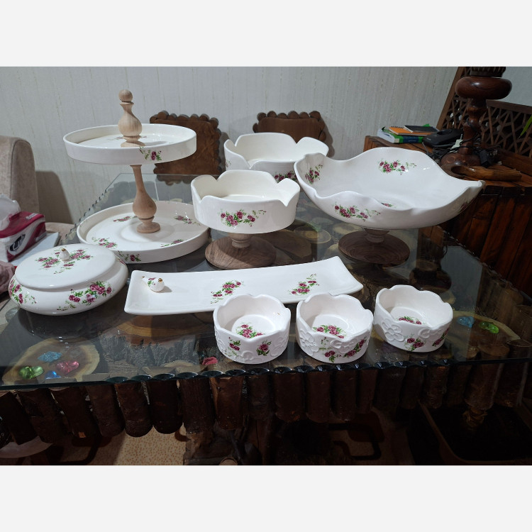 سرویس پذیرایی گل سرخی (پس کرایه )(ضمانت ارسال )