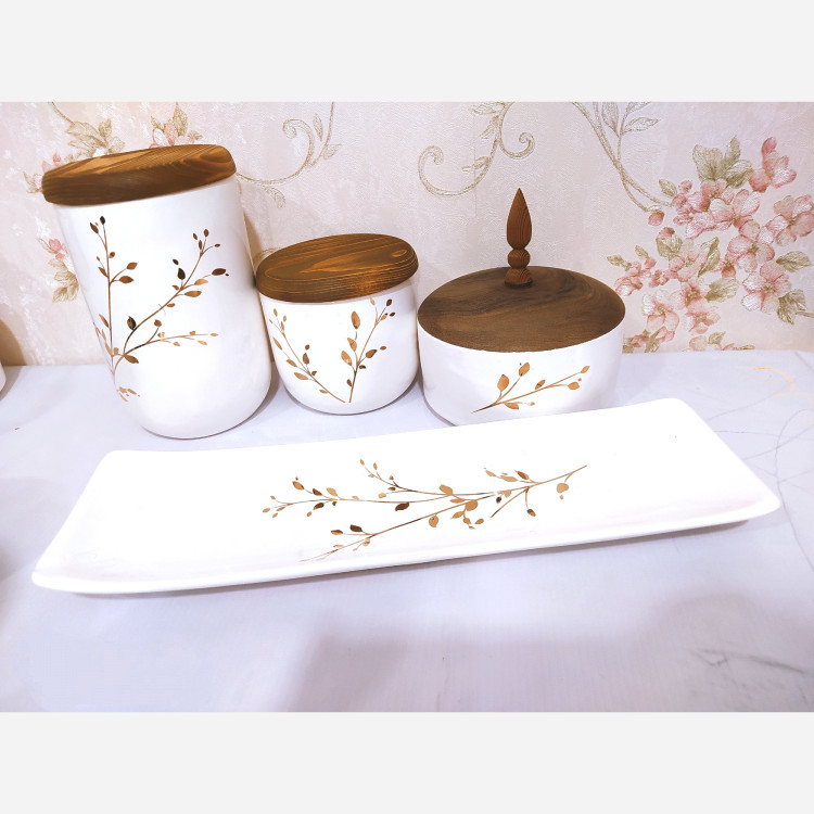 رولت خوری گل سرخ / سرو و پذیرایی / (پس کرایه)