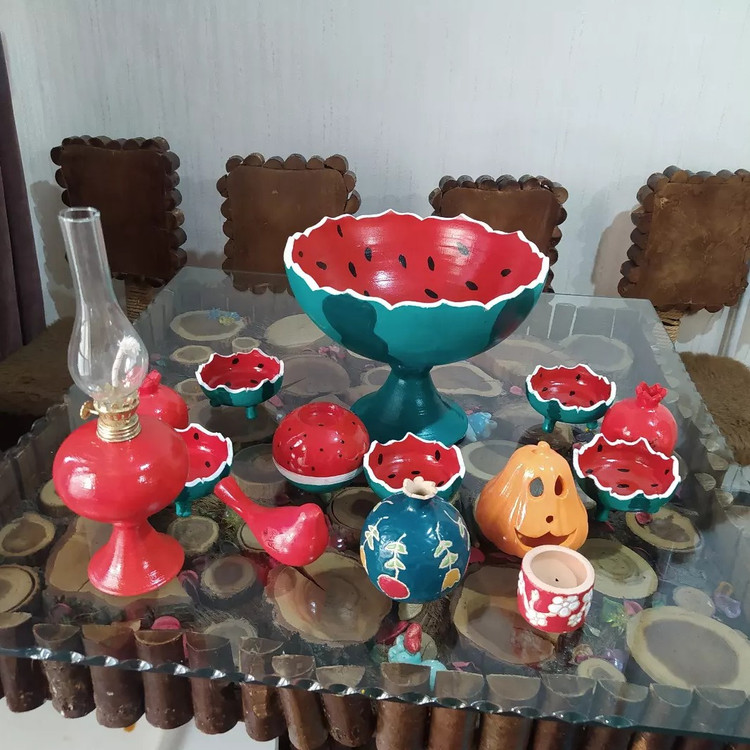 ست یلدا (پیاله ها ساده میباشد) (پس کرایه)