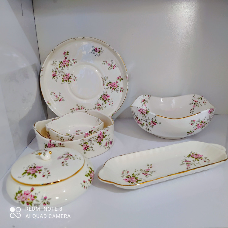 سرویس پذیرایی شکوفه بهاری مزین به لاستر طلا(ضمانت ارسال )